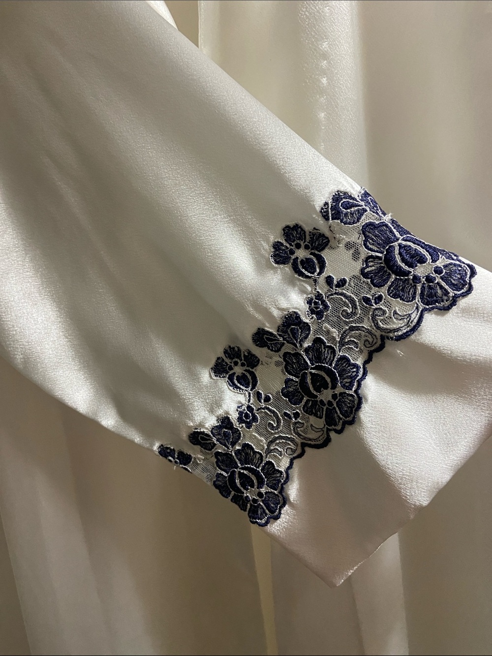 Oscar de la Renta Robe - Picture 6 of 8